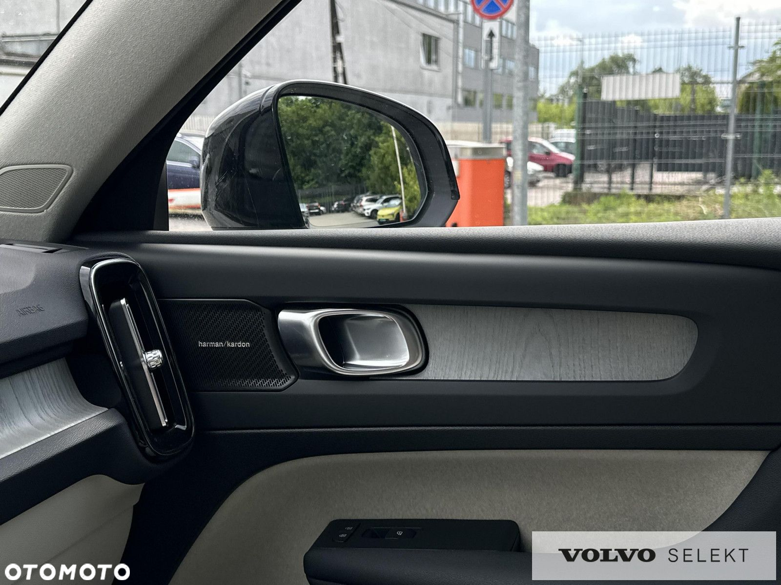 Volvo XC 40 - 24