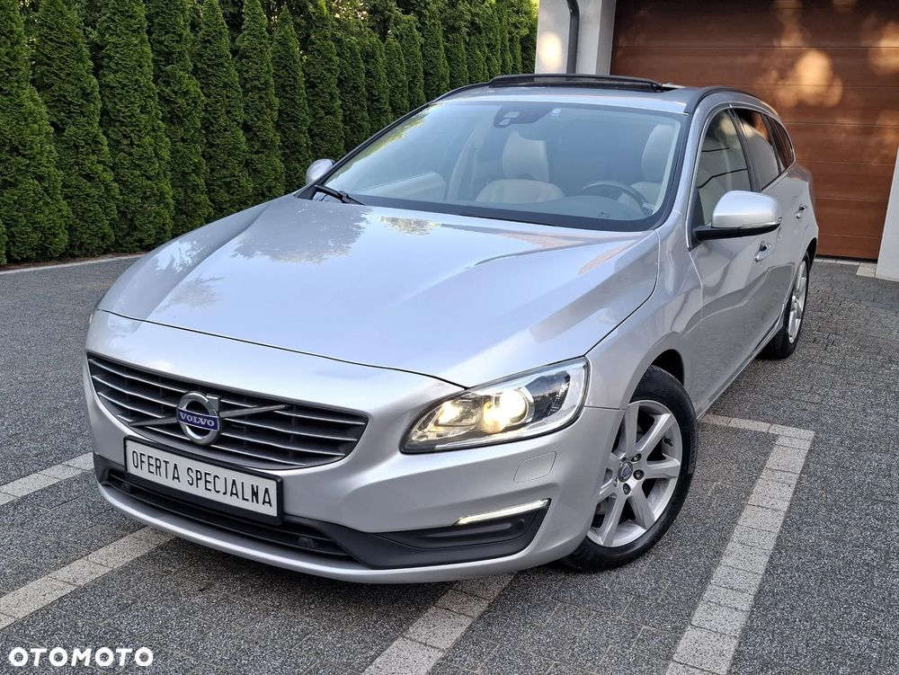 Volvo V60 T5 Drive-E Dynamic Edition (Momentum) - 3