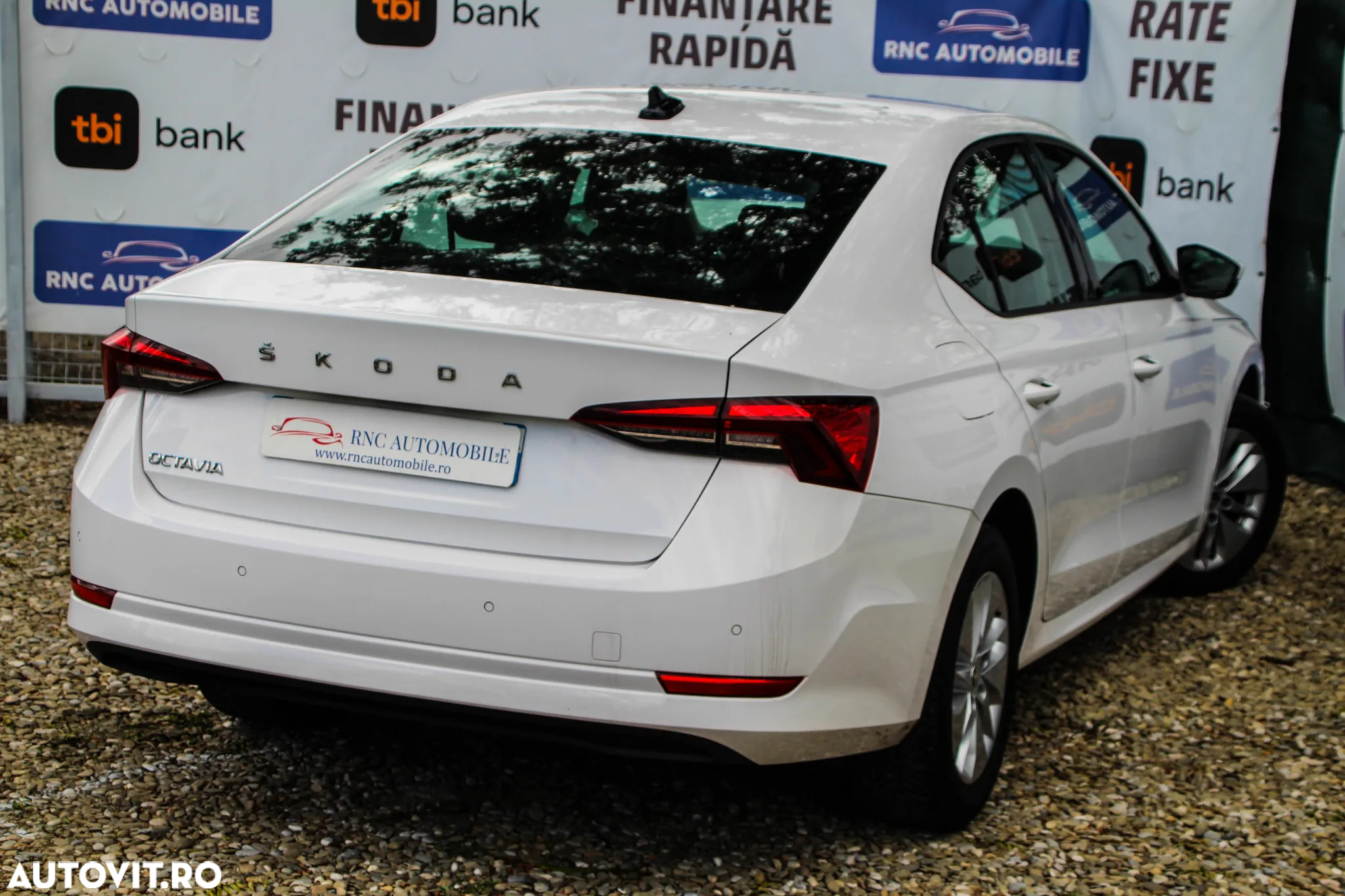 Skoda Octavia 2.0 TDI DSG Ambition - 5