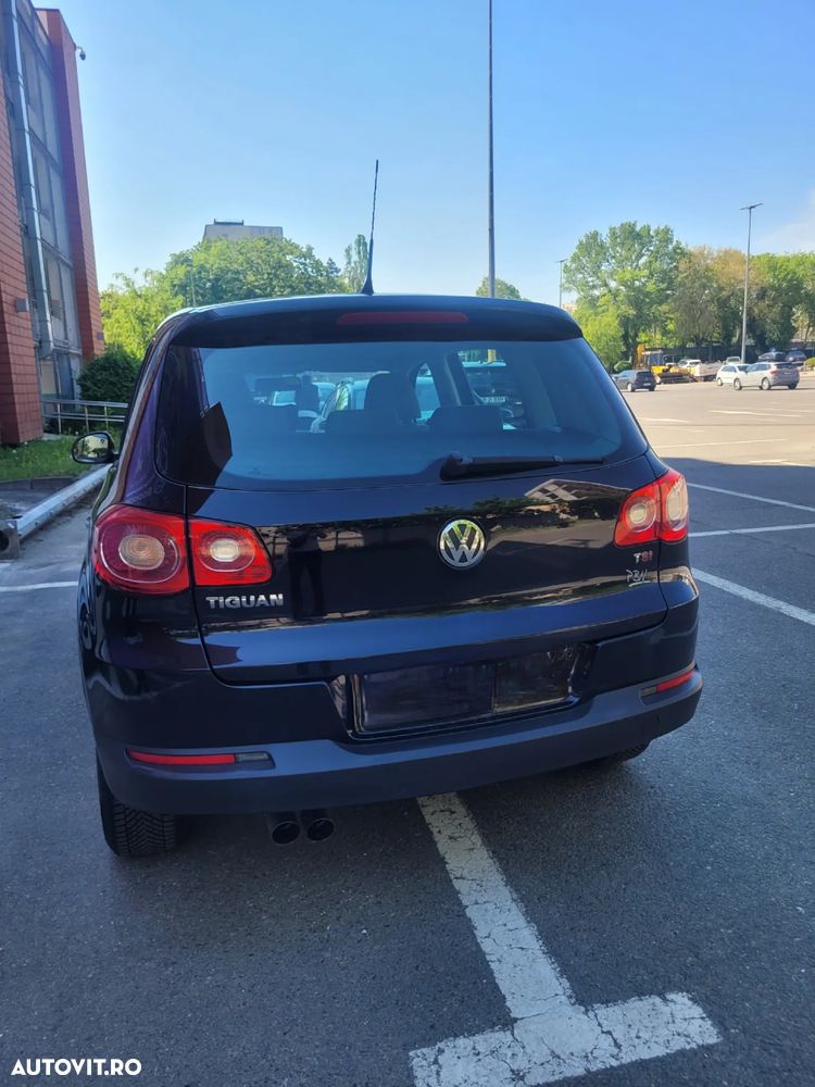 Volkswagen Tiguan - 4