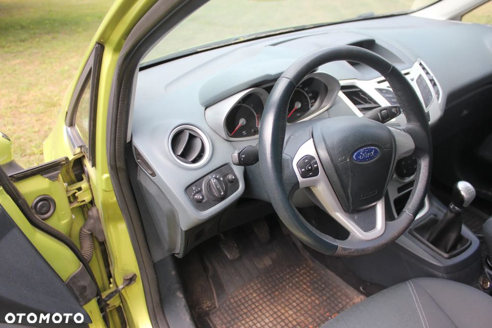 Ford Fiesta - 7