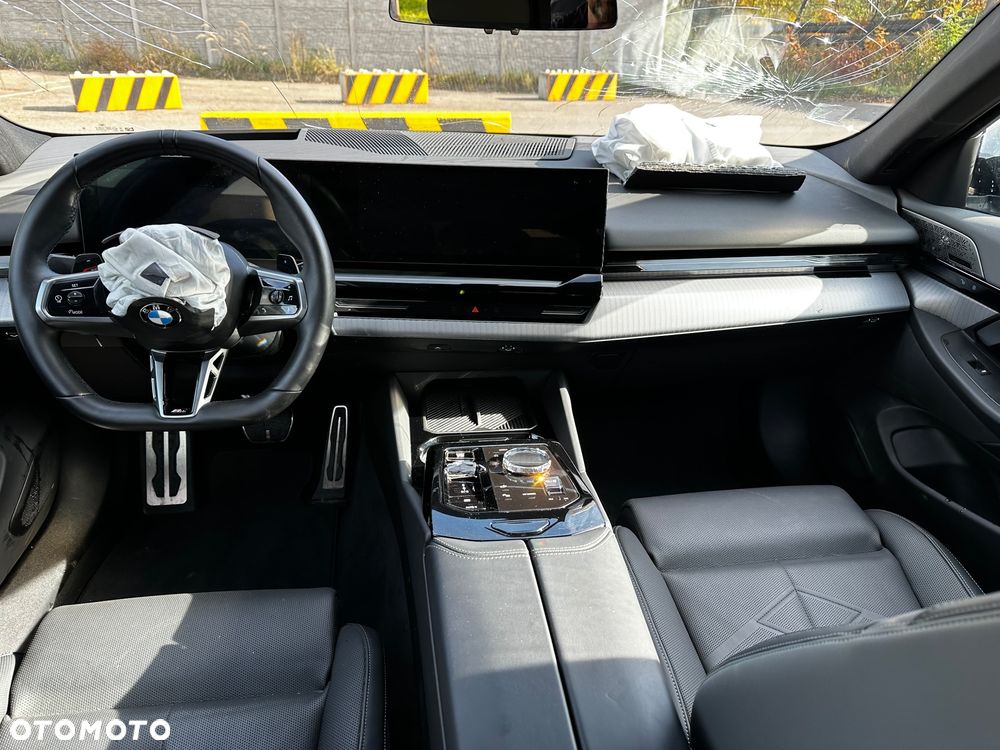 BMW Seria 5 520d xDrive mHEV M Sport - 16