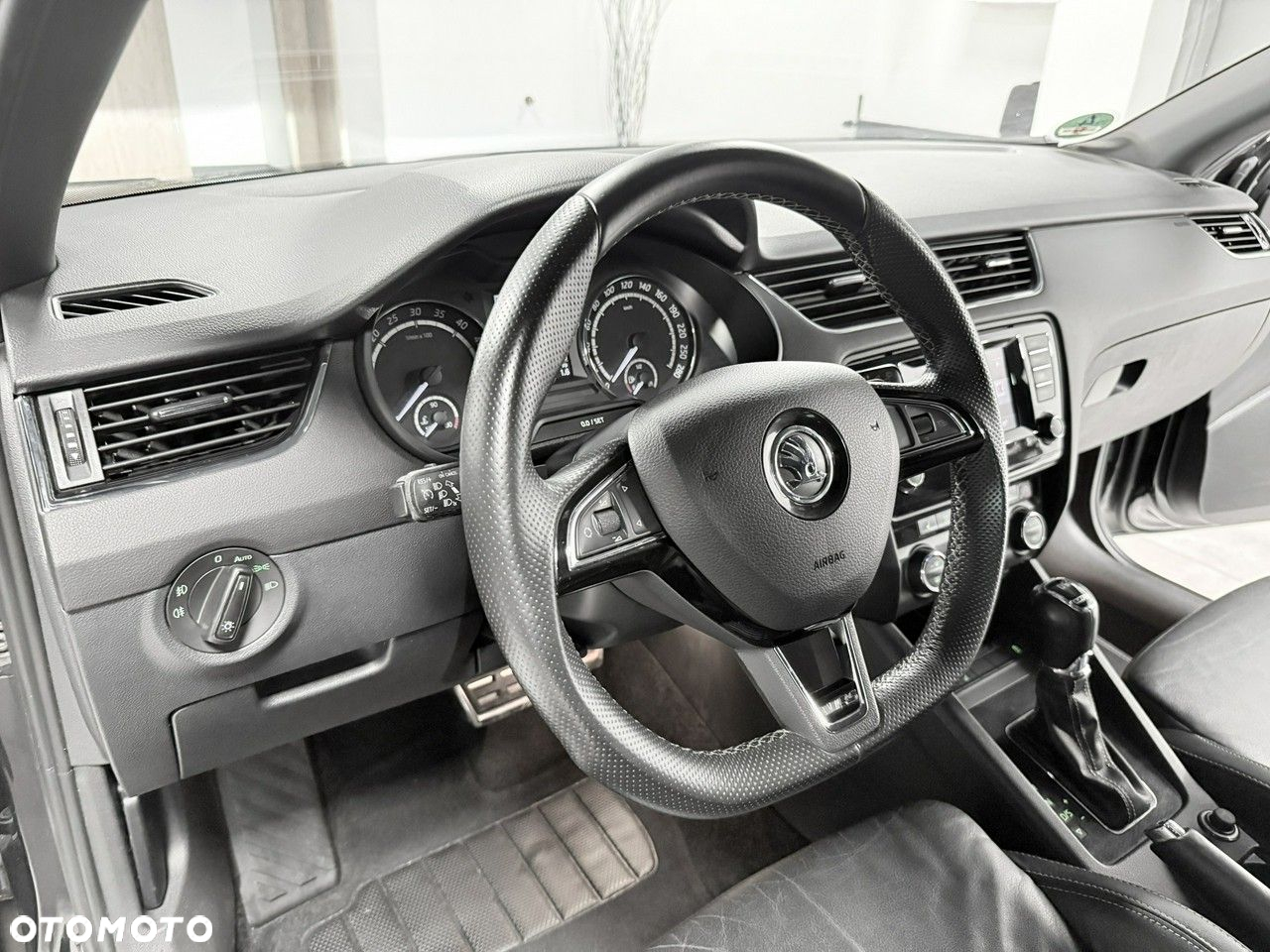 Skoda Octavia 2.0 TDI RS DSG - 36