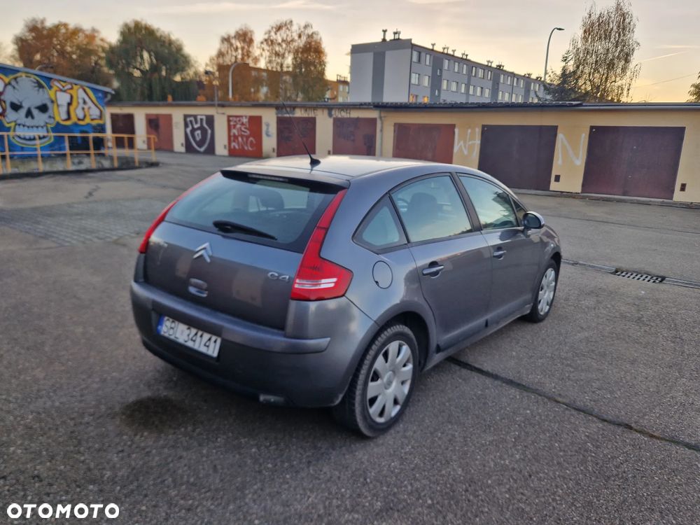 Citroën C4 VTi 120 Exclusive - 4