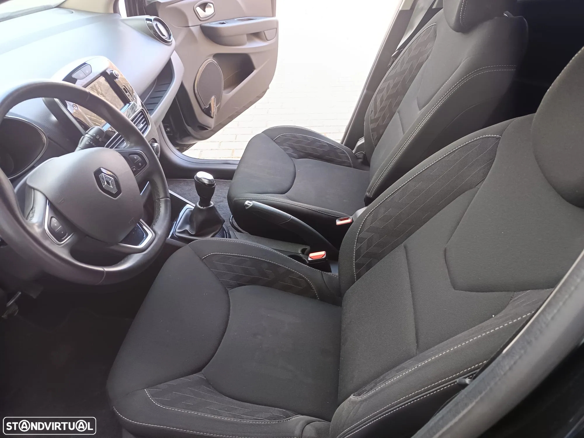 Renault Clio Sport Tourer 0.9 TCe Limited - 11