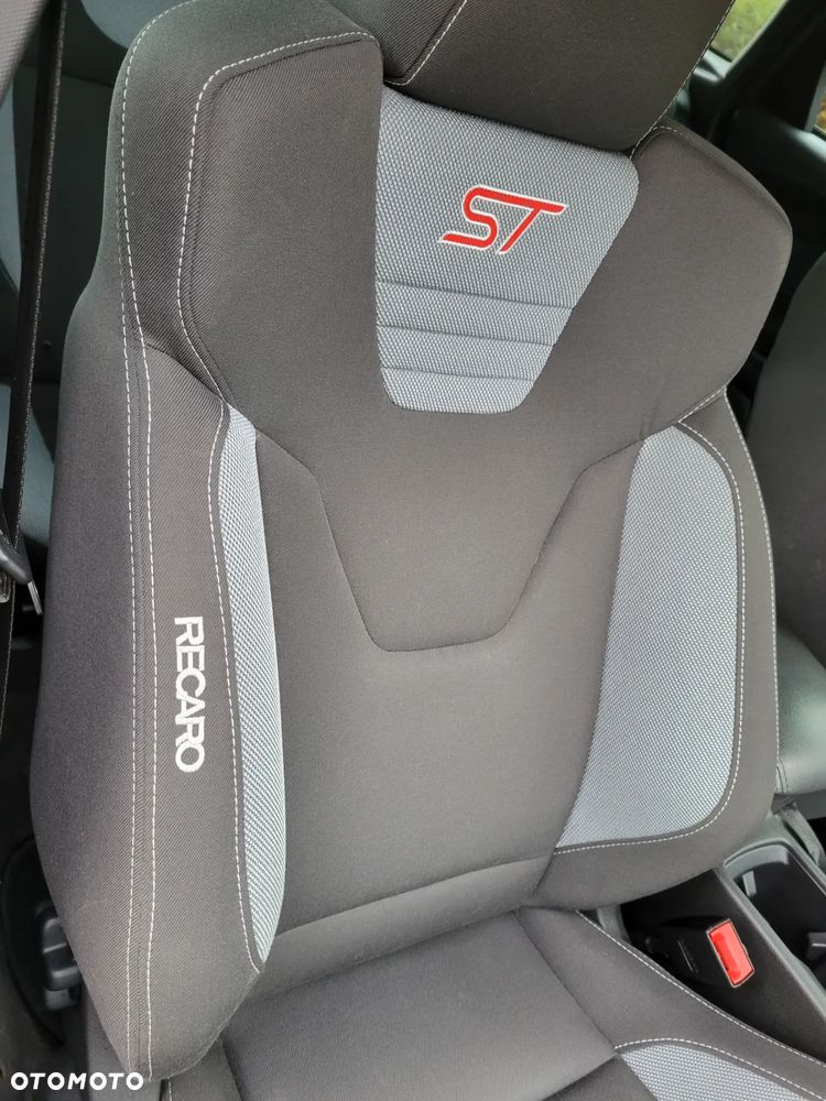 Ford Focus 2.0 EcoBoost ST-2 - 25