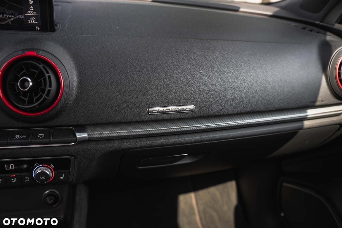 Audi RS3 Sportback - 30