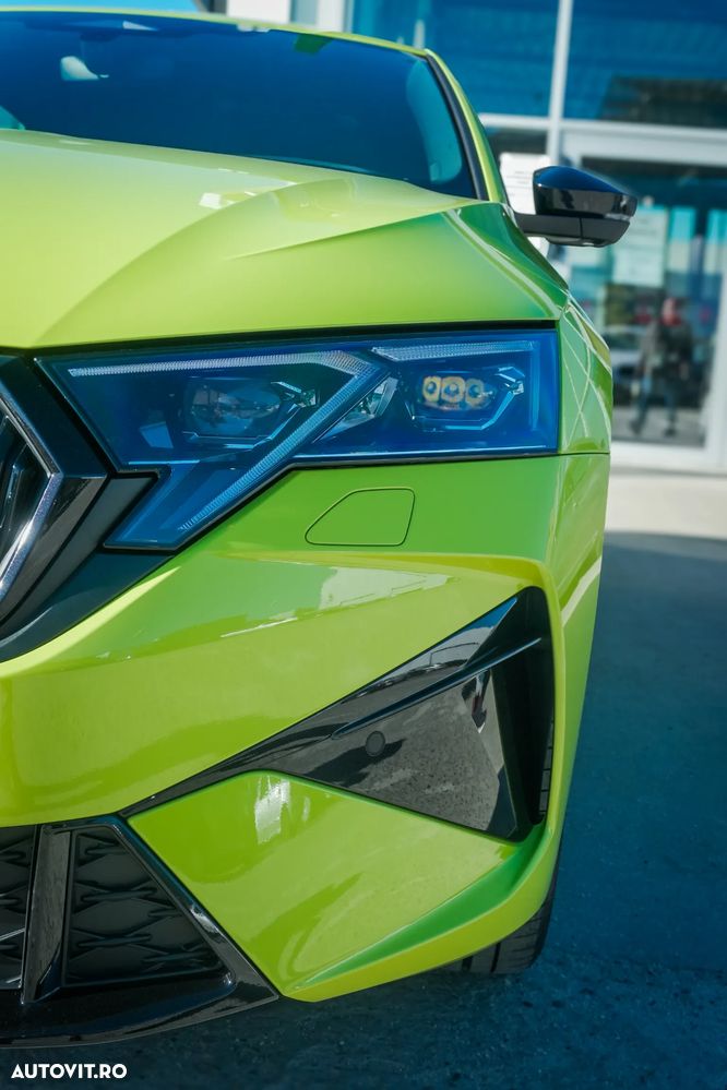 Skoda Octavia 2.0 TSI 265 CP DSG RS - 9