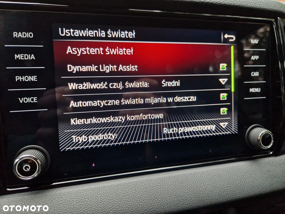 Skoda Karoq 1.5 TSI ACT Sportline DSG - 28