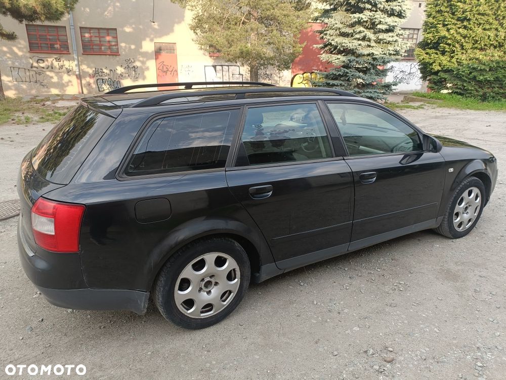 Audi A4 Avant - 4