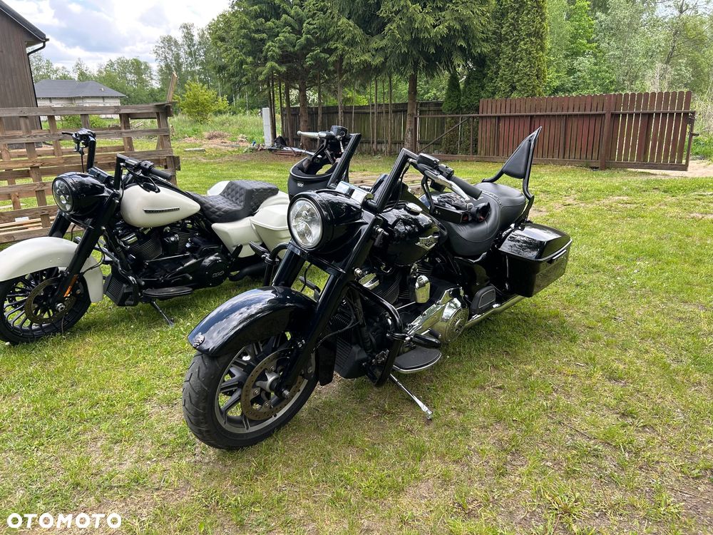 Harley-Davidson Touring Road King - 13