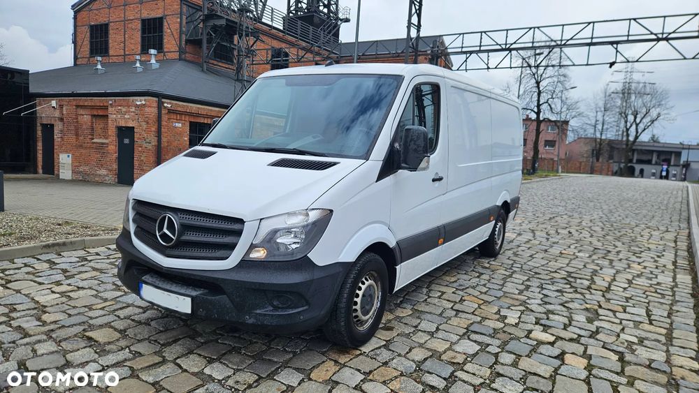 Mercedes-Benz Sprinter - 1