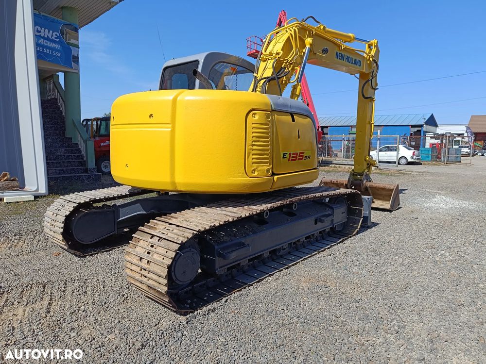 New Holland E135 SR - 5