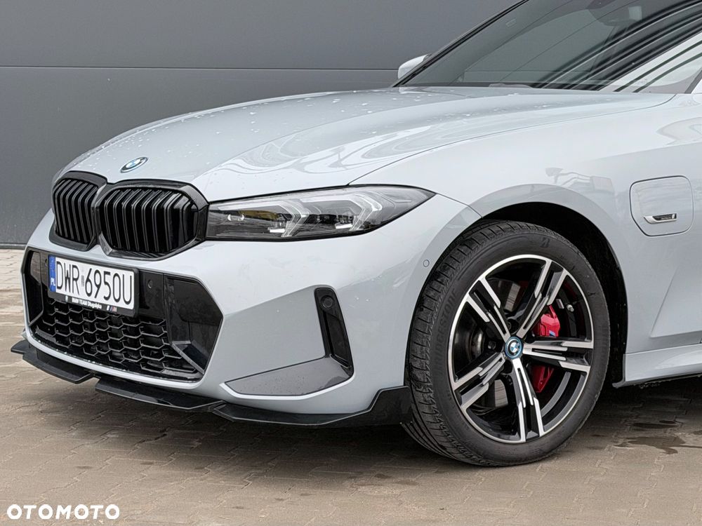 BMW Seria 3 330e PHEV M Sport - 18