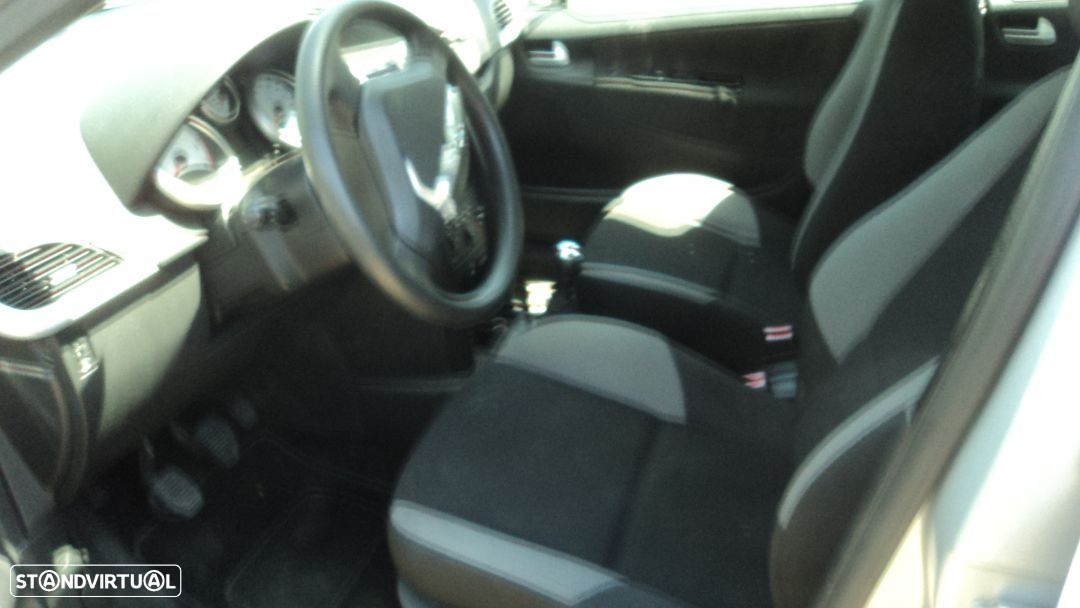 Peugeot 207 104 HDi 5P 2008 - Para Peças - 6