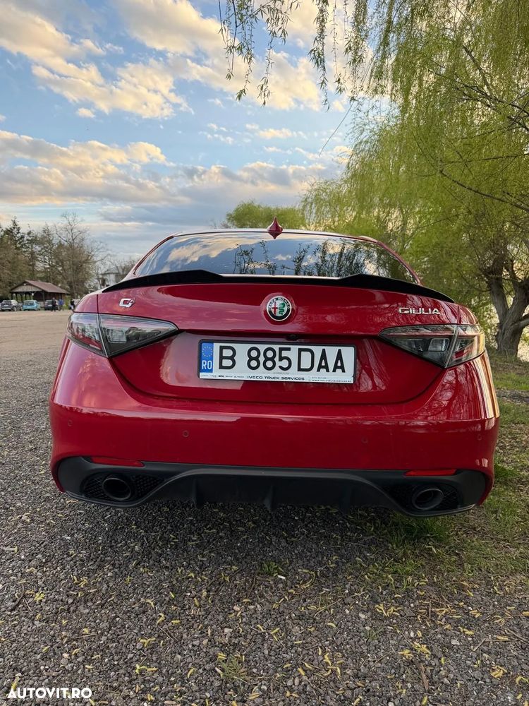 Alfa Romeo Giulia 2.0 Turbo 16V AT8-Q4 Competizione - 10