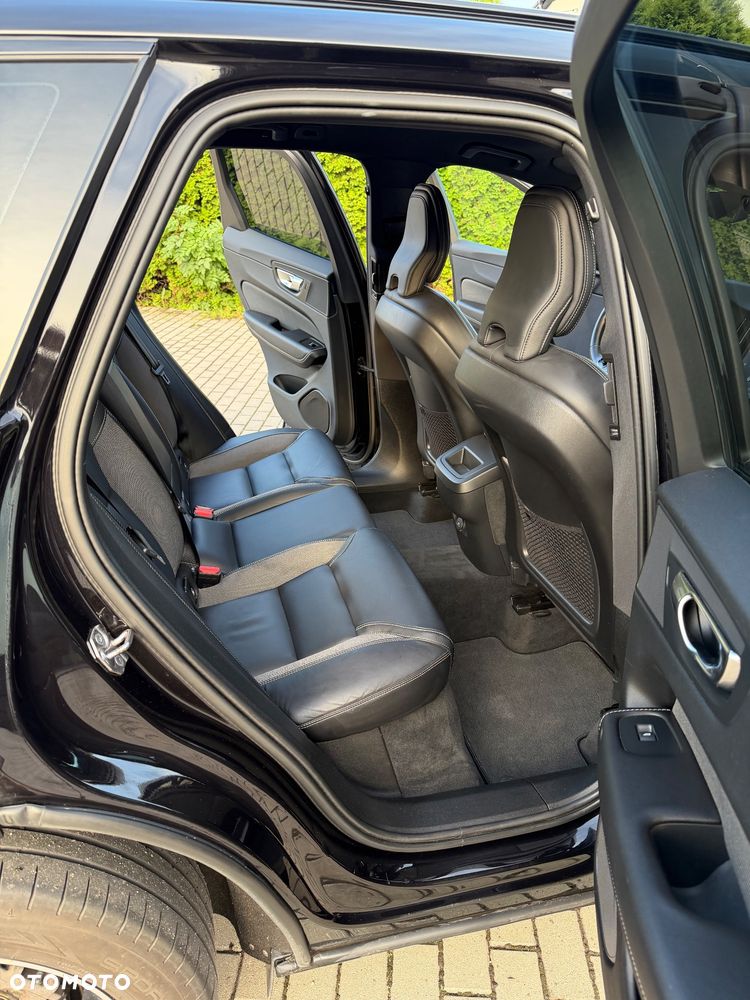 Volvo XC 60 B4 D AWD R-Design - 15