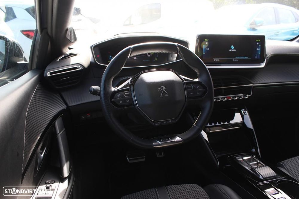 Peugeot e-208 50 kWh GT Line - 38