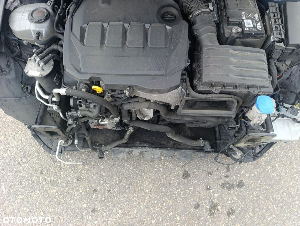 Volkswagen Passat 2.0 TDI SCR DSG Business - 6