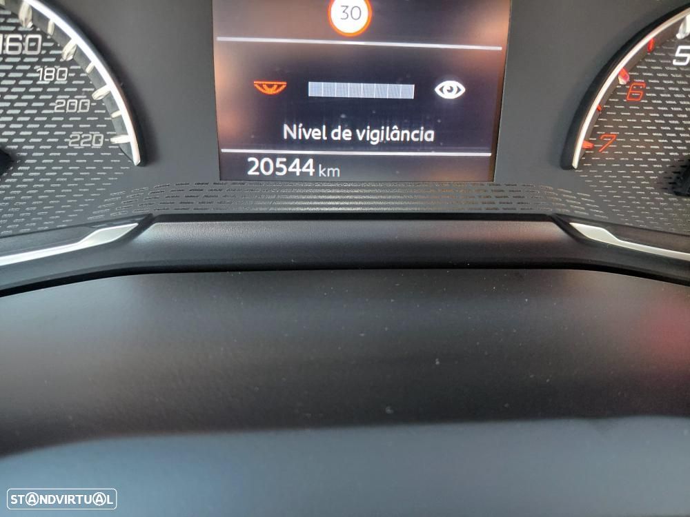 Peugeot 2008 1.2 PureTech Style - 10