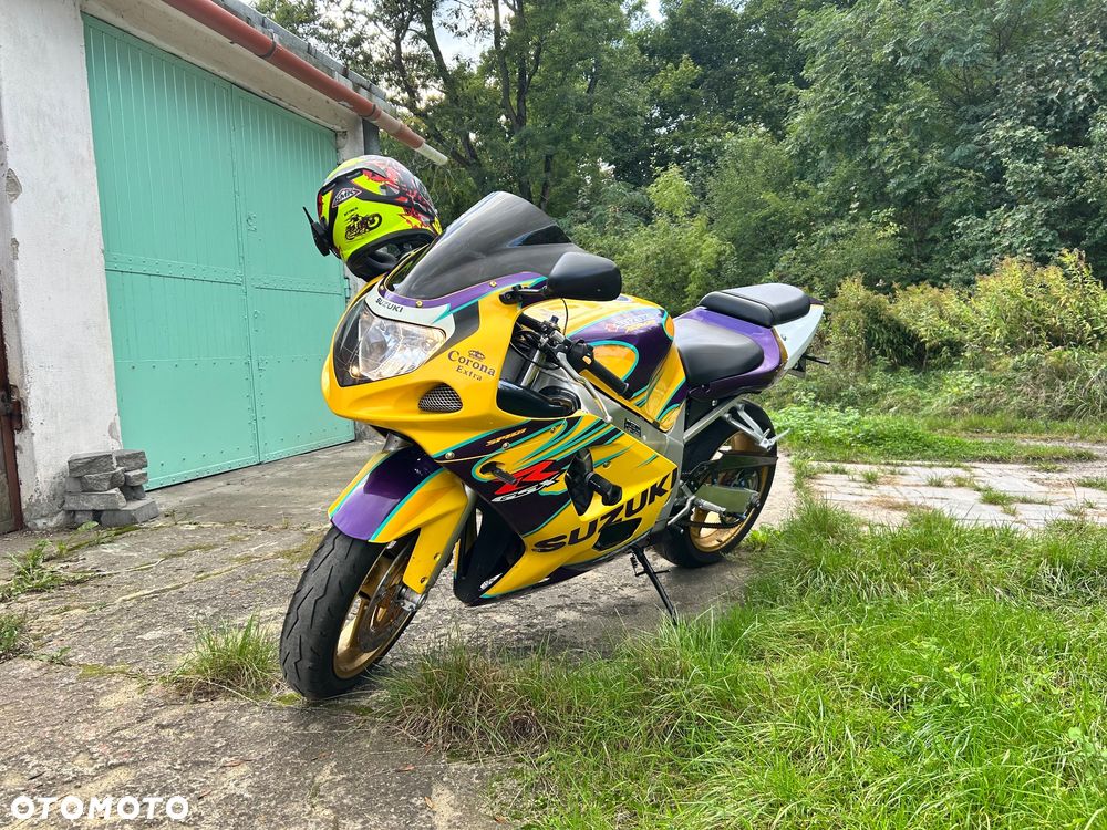 Suzuki GSX-R - 6
