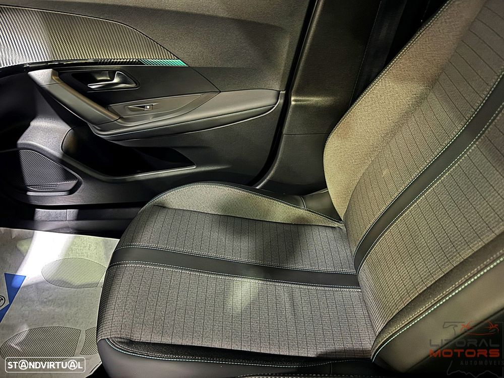 Peugeot 2008 1.2 PureTech Allure Pack EAT8 - 20