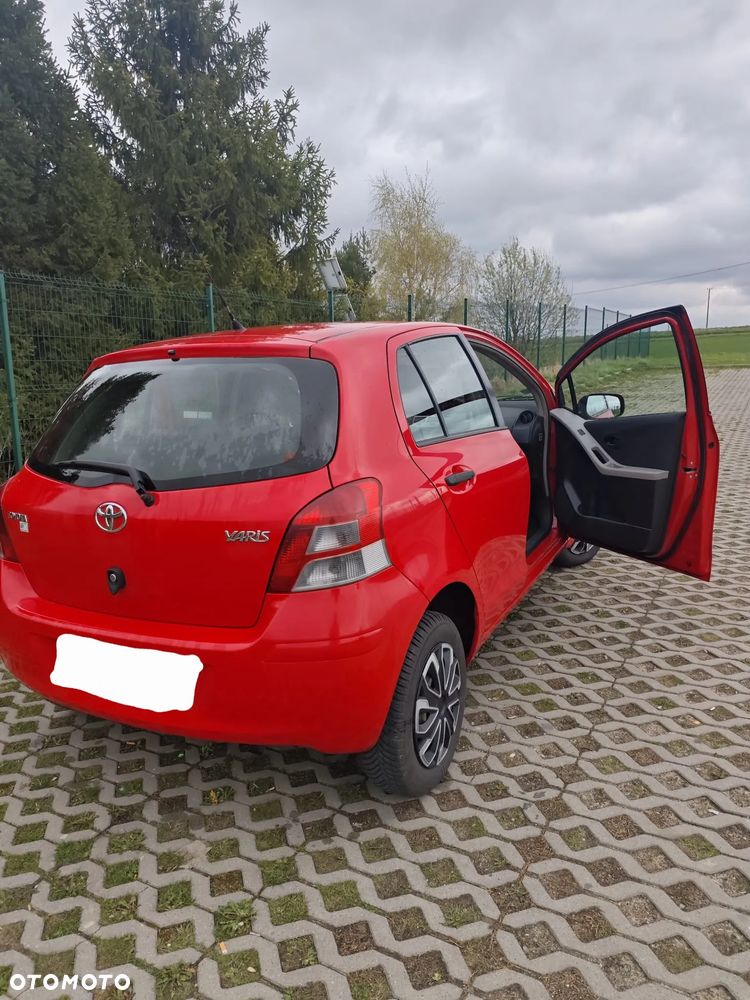 Toyota Yaris 1.0 Terra - 19