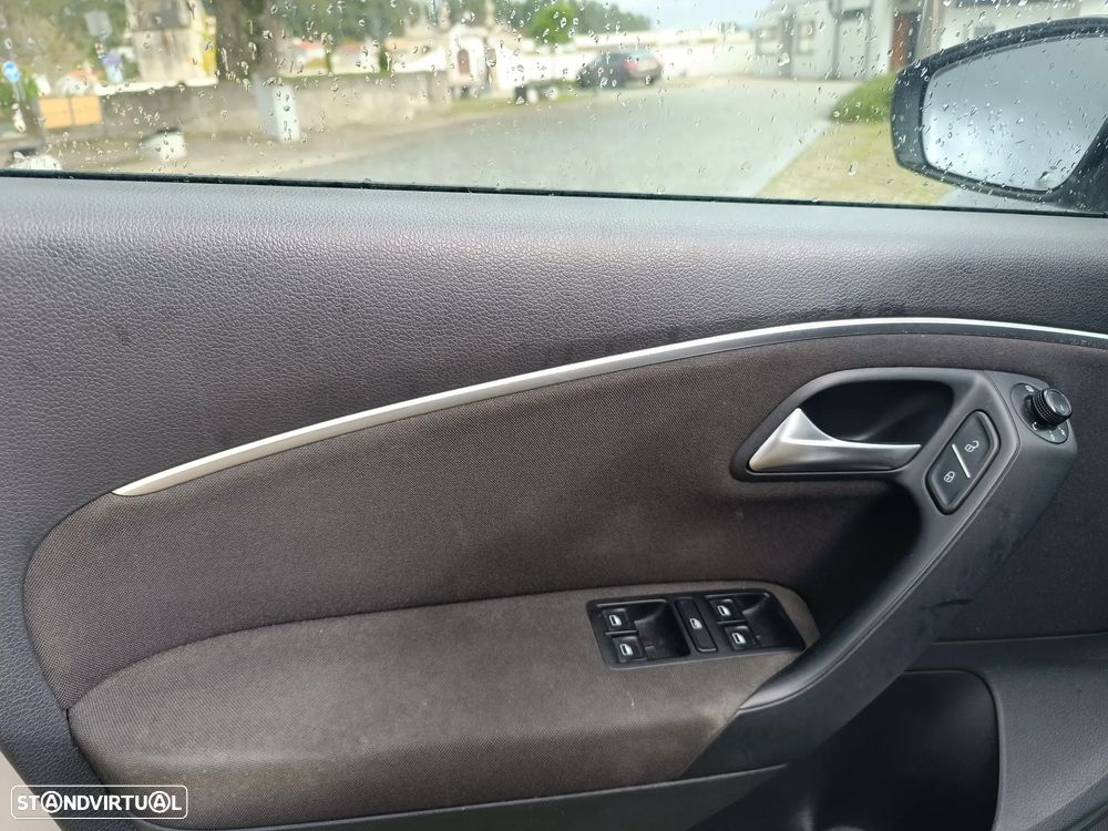 VW Polo 1.4 TDI (Blue Motion ) Comfortline - 14