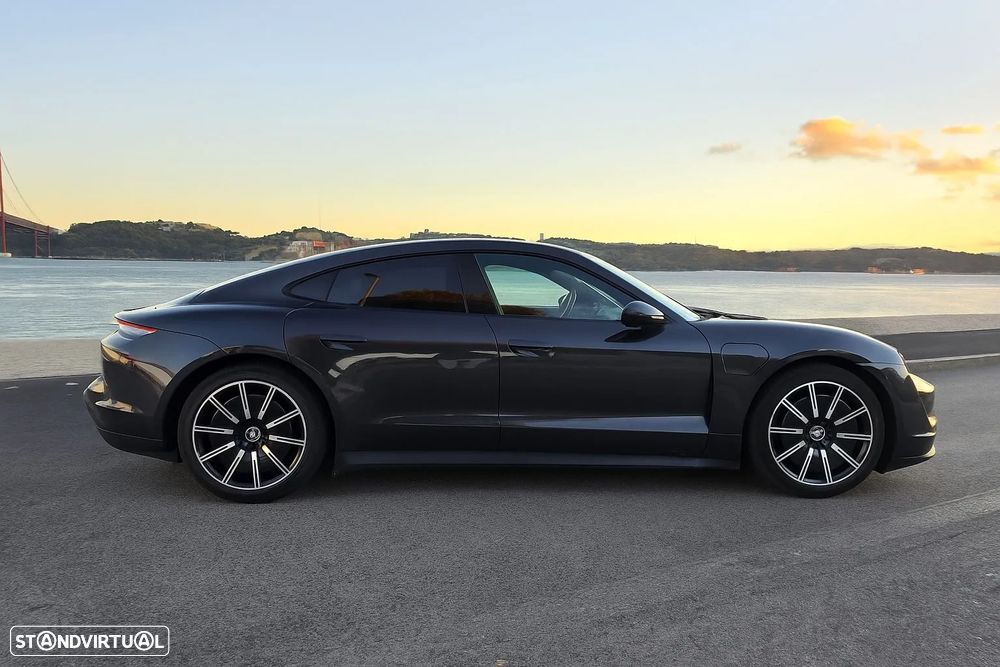 Porsche Taycan Standard - 3