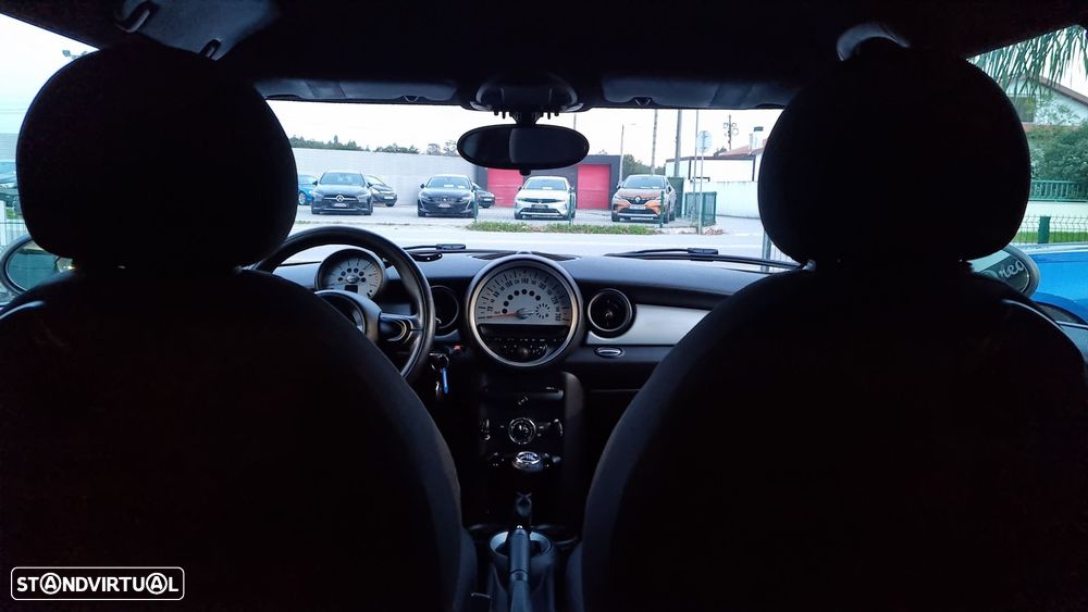 MINI 3 Portas Cooper D - 39