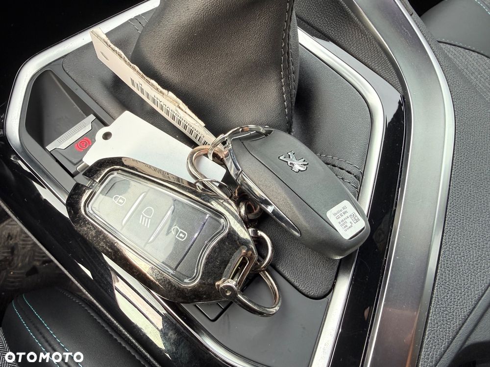 Peugeot 3008 1.2 PureTech GPF Allure S&S - 19