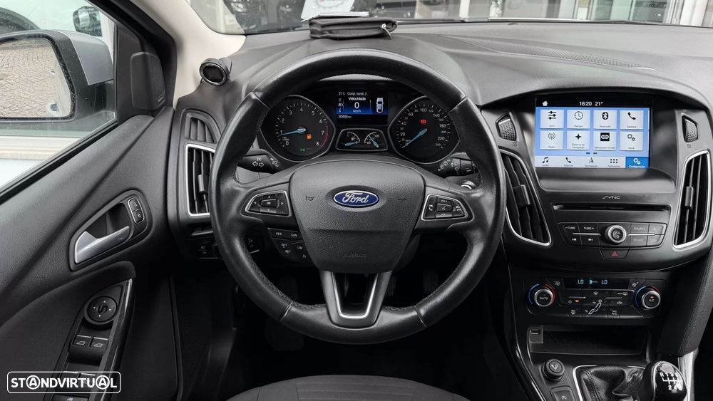 Ford Focus SW 1.0 EcoBoost Titanium - 6