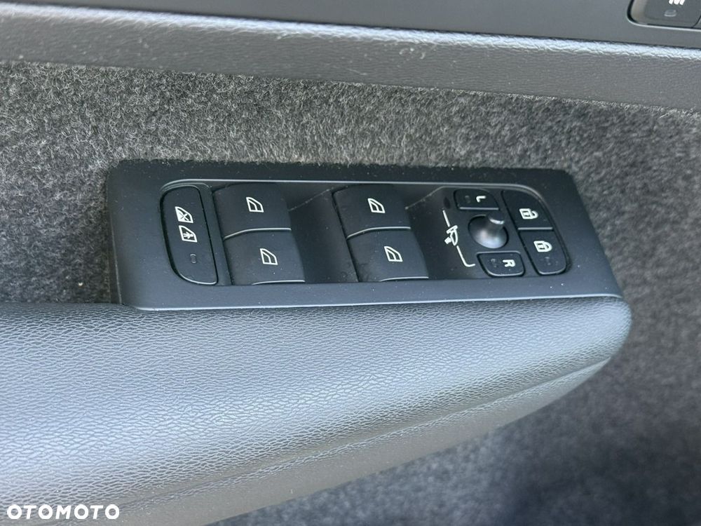 Volvo XC 40 T4 Recharge DKG Plus Bright - 23