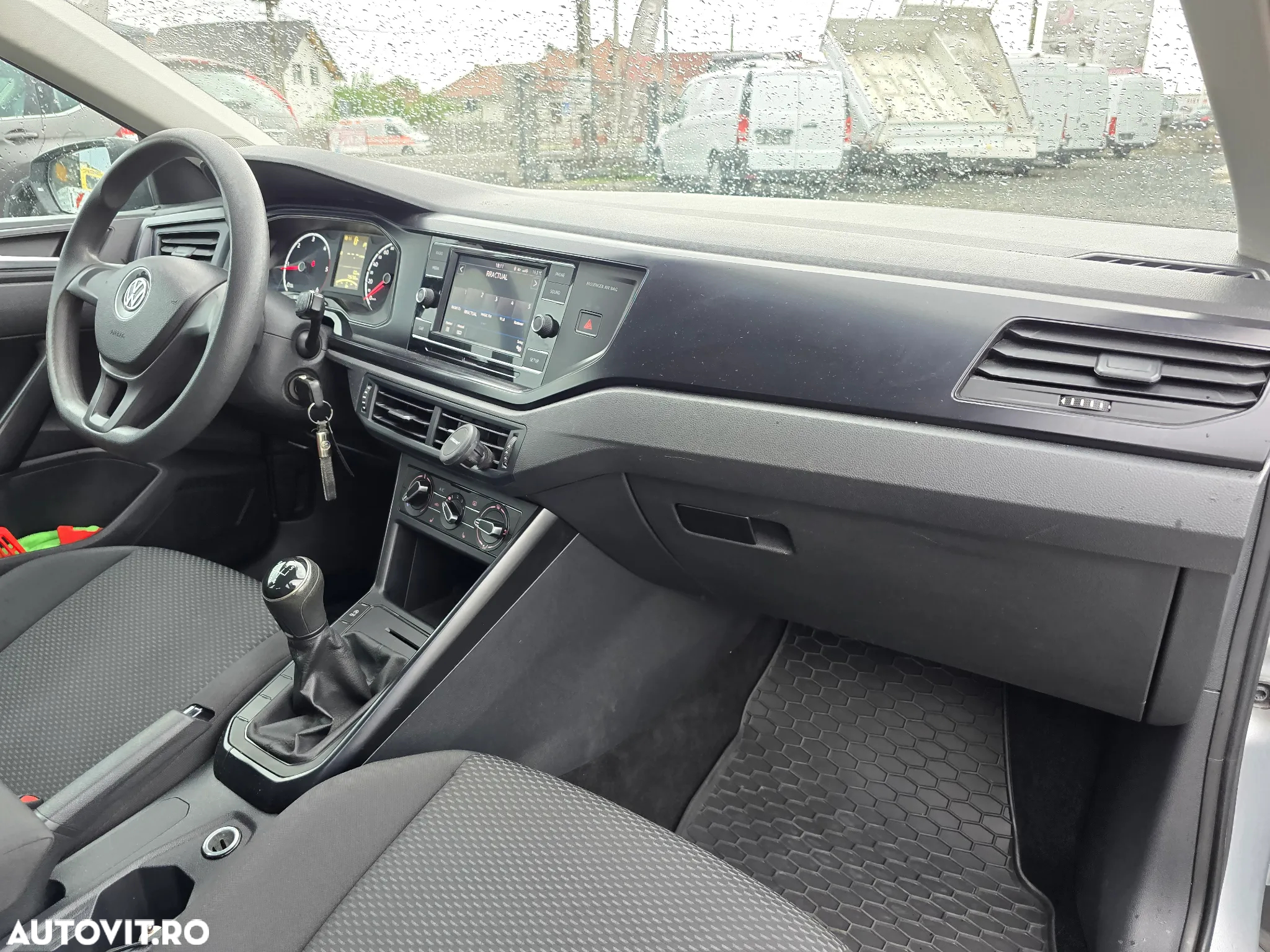 Volkswagen Polo 1.6 TDI Trendline - 14