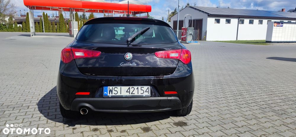 Alfa Romeo Giulietta 1.6 JTDM 16V - 4