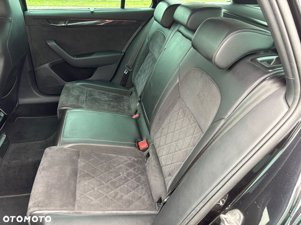 Skoda Superb 2.0 TDI 4x4 Sportline DSG - 9