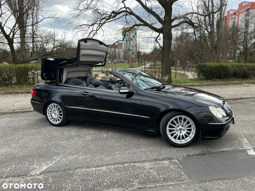 Mercedes-Benz CLK - 13