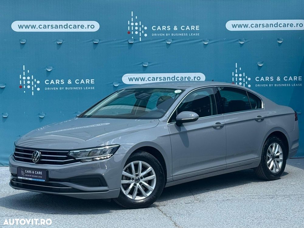 Volkswagen Passat - 1