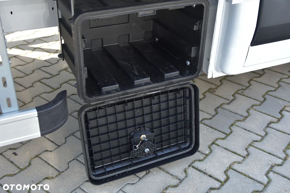 Renault Master Doka Brygadowa 7 osób - 30