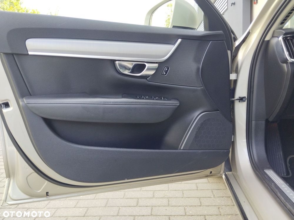 Volvo V90 D5 SCR AWD Momentum - 10