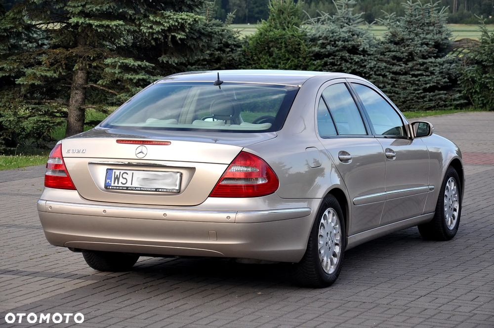 Mercedes-Benz Klasa E 320 Elegance - 13