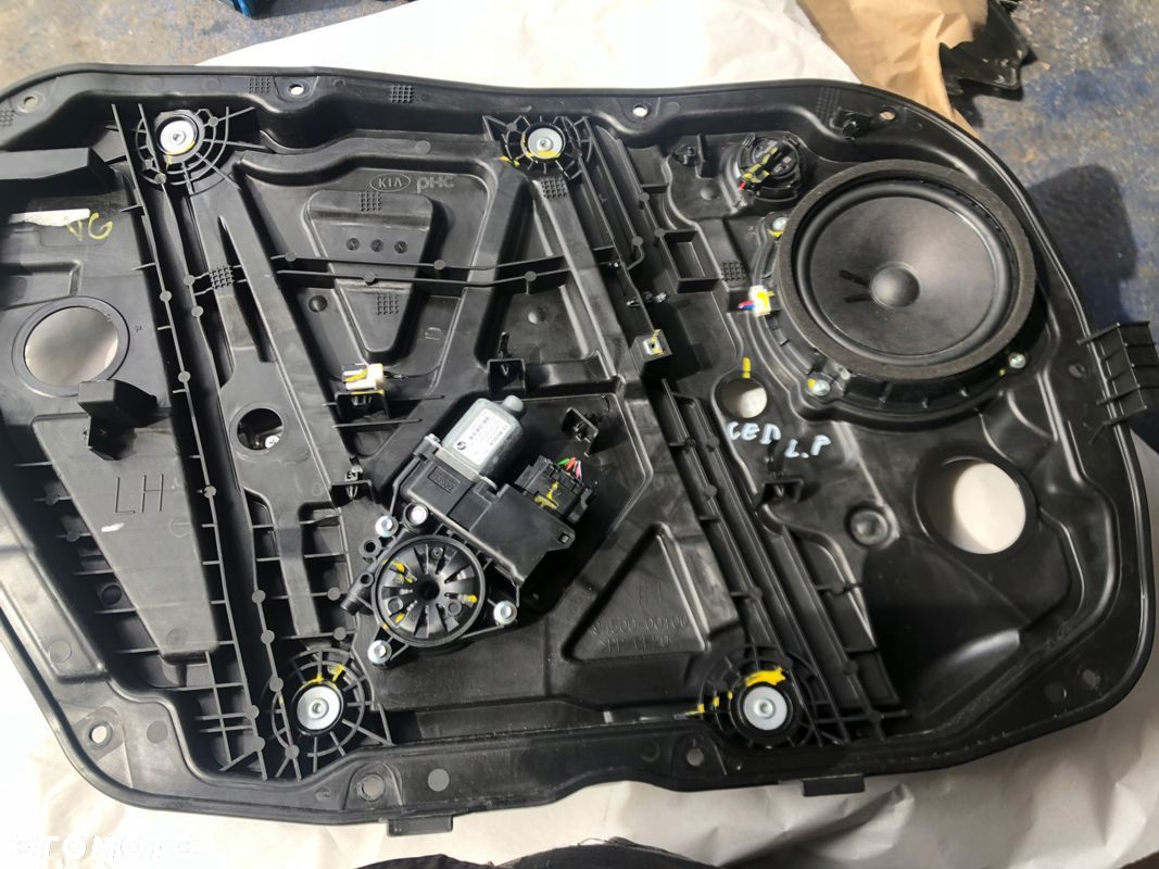 KIA CEED III KOMBI 18- PODNOŚNIK SZYBY L I P PRZÓD - 3