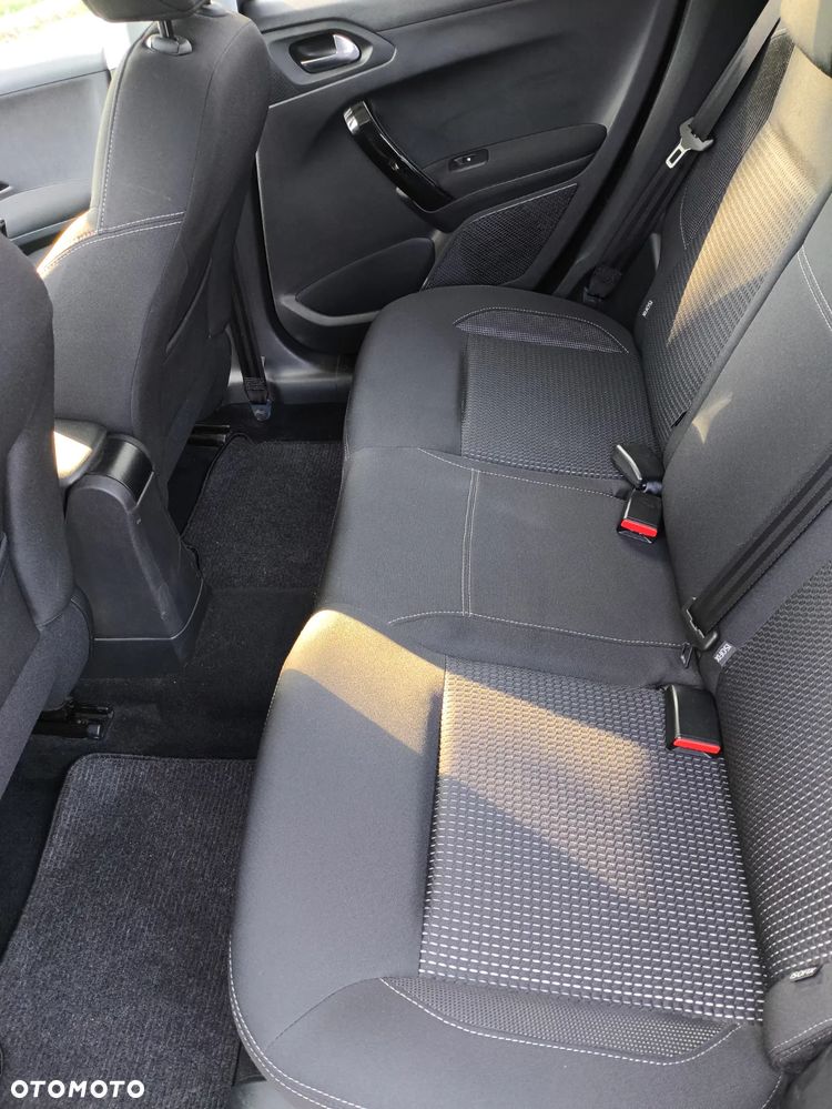 Peugeot 208 1.2 PureTech Active - 20