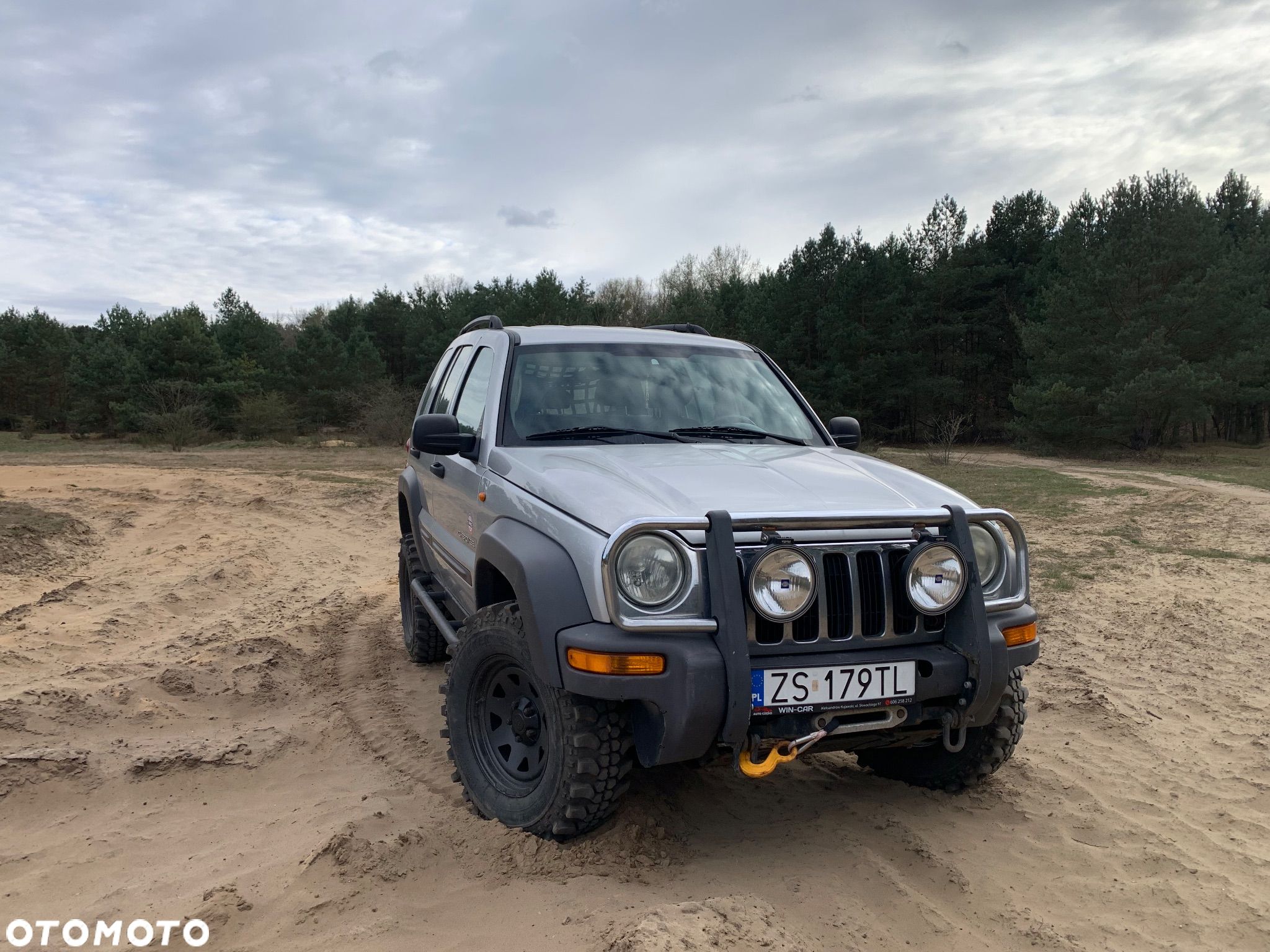 Jeep Cherokee - 1
