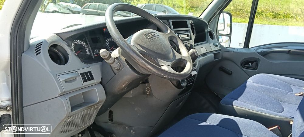 Iveco Daily Chasis Cabina Cabina dupla - 10