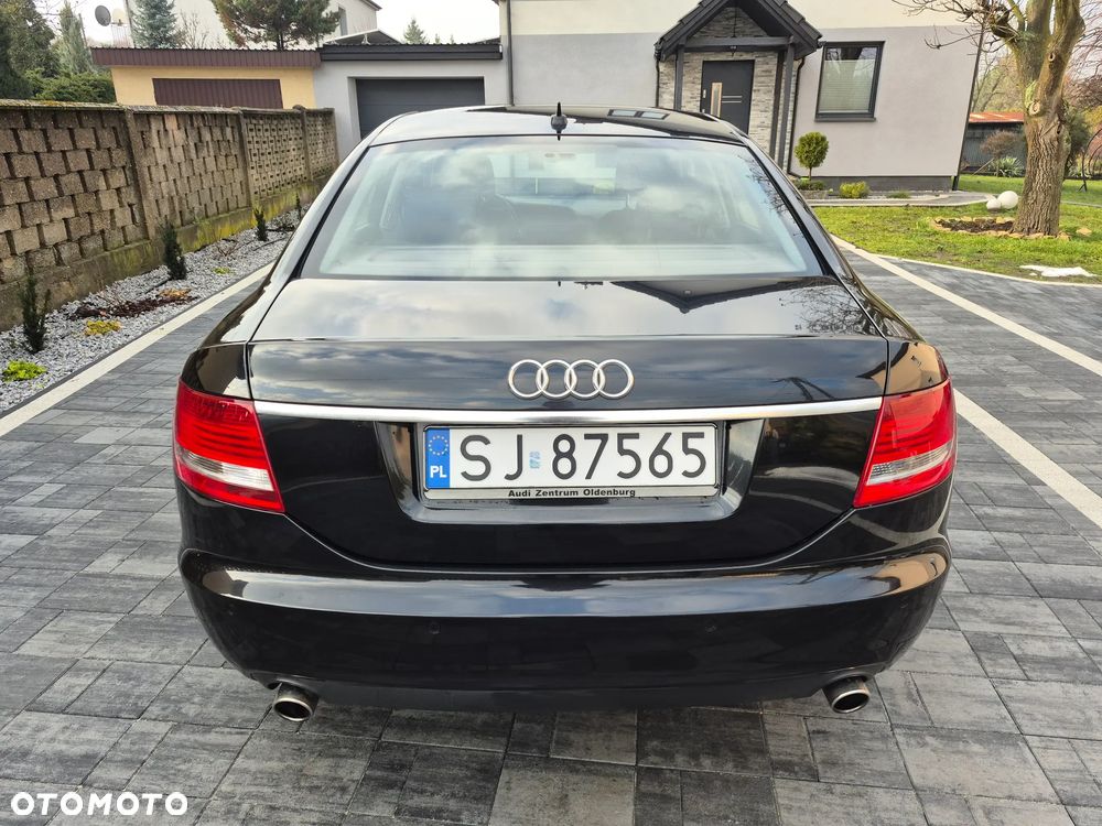 Audi A6 Limousine 2.4 - 5