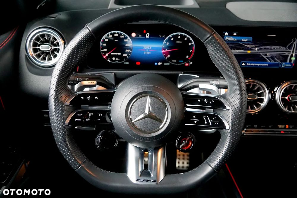 Mercedes-Benz GLB AMG 35 4Matic AMG Speedshift DCT 8G - 31