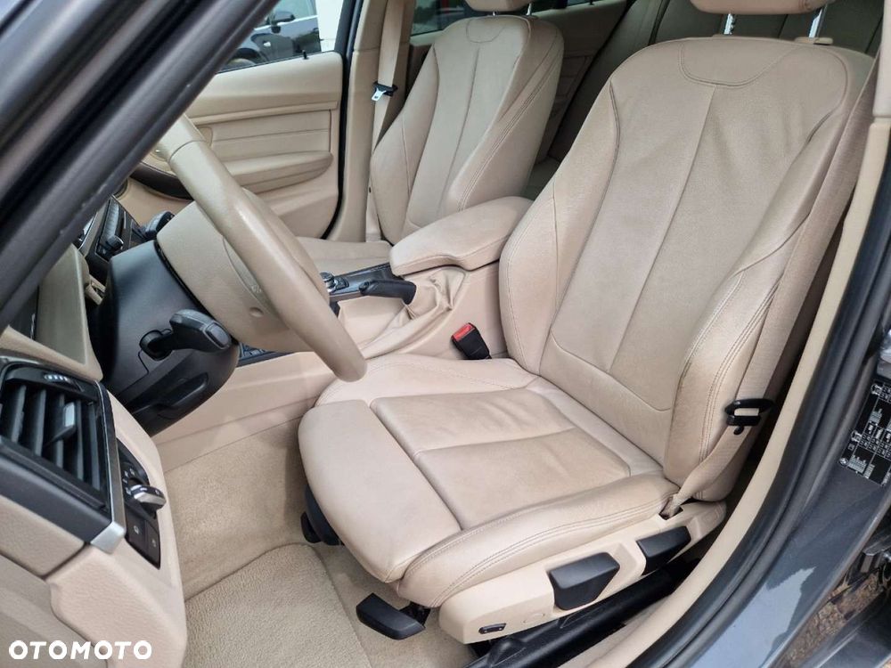 BMW Seria 3 318d Blue Performance Modern Line - 10