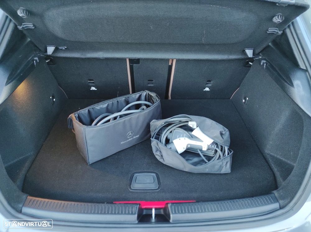 Mercedes-Benz A 250 e AMG Line - 44