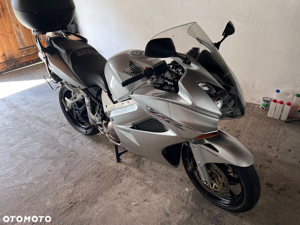 Honda VFR - 1